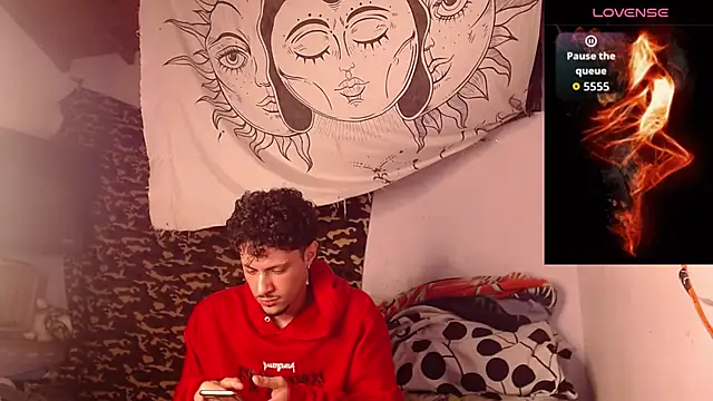 Snapshot of Apolo_S chatting on December 18, 10:43 am Apolo S online show from December 18, 10:43 am