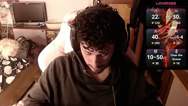 Snapshot of Apolo_S chatting on February 4, 1:44 am Apolo S online show from February 4, 1:44 am