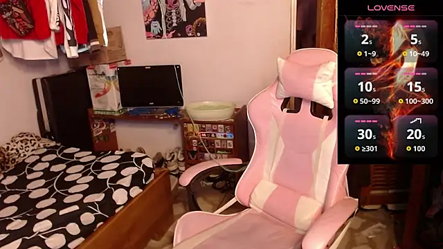 Snapshot of Apolo_S chatting on February 13, 6:42 am Apolo S online show from February 13, 6:42 am