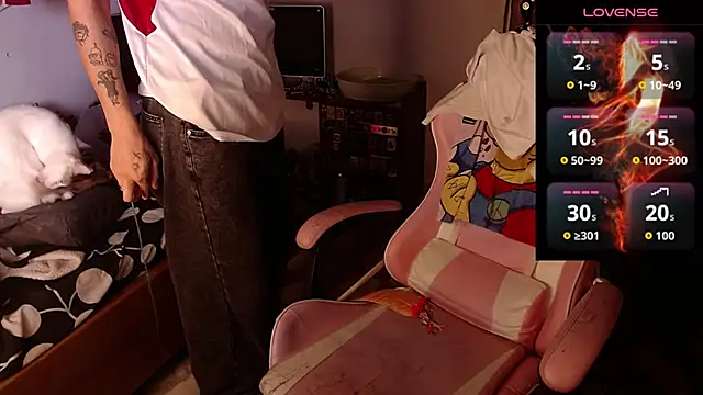 Snapshot of Apolo_S chatting on February 17, 5:30 pm Apolo S online show from February 17, 5:30 pm