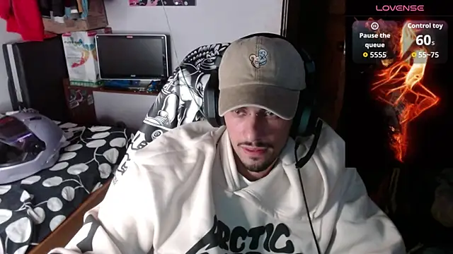 Snapshot of Apolo_S chatting on February 20, 5:15 am Apolo S online show from February 20, 5:15 am