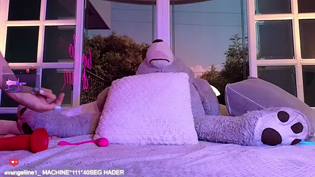 Evangelyne 1 online show from March 10, 7:29 pm