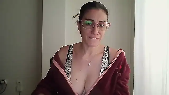 Sanada hot online show from November 12, 8:48 am