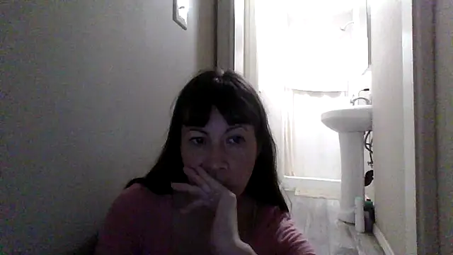 Snapshot of petitedoll29 chatting on October 31, 8:21 pm petitedoll29 online show from October 31, 8:21 pm