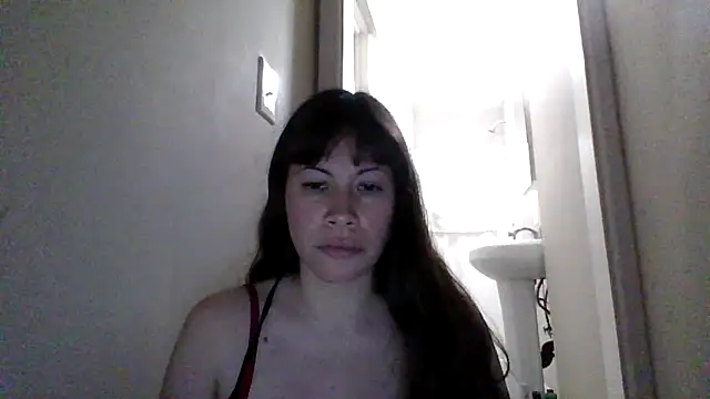 Snapshot of petitedoll29 chatting on November 2, 12:46 am petitedoll29 online show from November 2, 12:46 am