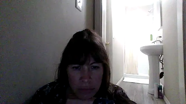 Snapshot of petitedoll29 chatting on December 1, 1:21 am petitedoll29 online show from December 1, 1:21 am