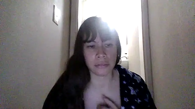 Snapshot of petitedoll29 chatting on December 1, 8:47 pm petitedoll29 online show from December 1, 8:47 pm