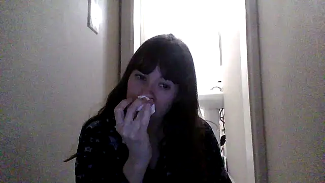 Snapshot of petitedoll29 chatting on December 2, 8:15 pm petitedoll29 online show from December 2, 8:15 pm