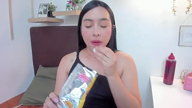 Snapshot of isabella_jade chatting on February 3, 4:41 pm isabella jade online show from February 3, 4:41 pm