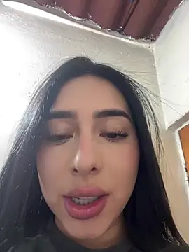 Snapshot of isabella_jade chatting on February 14, 2:23 pm isabella jade online show from February 14, 2:23 pm