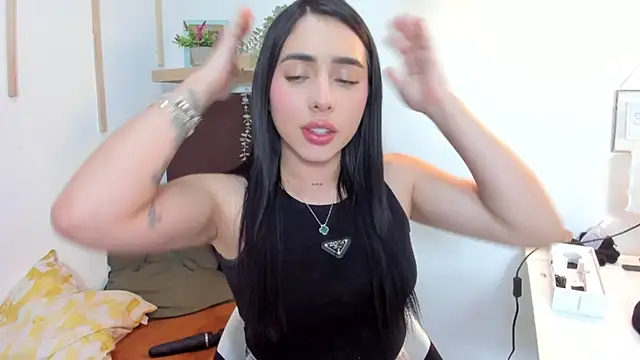 Snapshot of isabella_jade chatting on March 11, 10:31 pm isabella jade online show from March 11, 10:31 pm