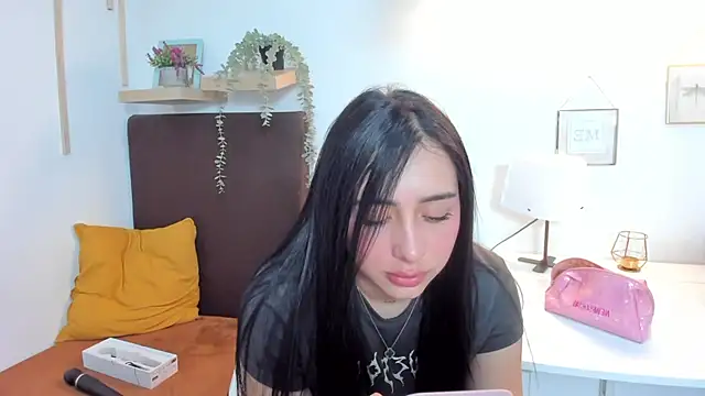 Snapshot of isabella_jade chatting on March 18, 12:38 am isabella jade online show from March 18, 12:38 am