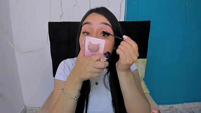 Snapshot of isabella_jade chatting on March 18, 6:04 pm isabella jade online show from March 18, 6:04 pm