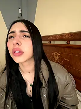 Snapshot of isabella_jade chatting on September 9, 1:43 pm isabella jade online show from September 9, 1:43 pm