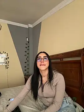 Snapshot of isabella_jade chatting on September 19, 1:12 pm isabella jade online show from September 19, 1:12 pm