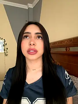 Snapshot of isabella_jade chatting on October 20, 1:22 pm isabella jade online show from October 20, 1:22 pm