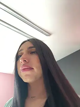 Snapshot of isabella_jade chatting on October 25, 1:40 pm isabella jade online show from October 25, 1:40 pm