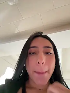 Snapshot of isabella_jade chatting on October 27, 1:15 pm isabella jade online show from October 27, 1:15 pm