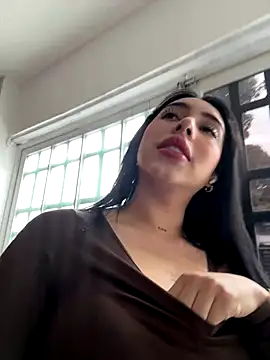 Snapshot of isabella_jade chatting on October 29, 1:46 pm isabella jade online show from October 29, 1:46 pm