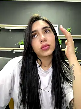 Snapshot of isabella_jade chatting on November 6, 1:45 pm isabella jade online show from November 6, 1:45 pm