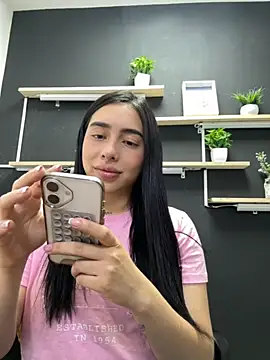 Snapshot of isabella_jade chatting on November 7, 1:11 pm isabella jade online show from November 7, 1:11 pm