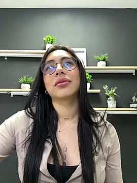 Snapshot of isabella_jade chatting on November 8, 1:22 pm isabella jade online show from November 8, 1:22 pm