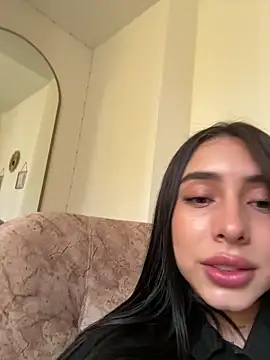 Snapshot of isabella_jade chatting on November 15, 2:02 pm isabella jade online show from November 15, 2:02 pm