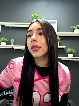 Snapshot of isabella_jade chatting on November 19, 12:49 pm isabella jade online show from November 19, 12:49 pm