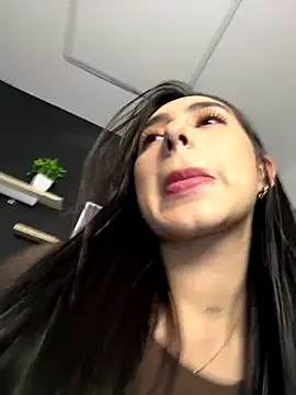 Snapshot of isabella_jade chatting on November 22, 1:04 am isabella jade online show from November 22, 1:04 am