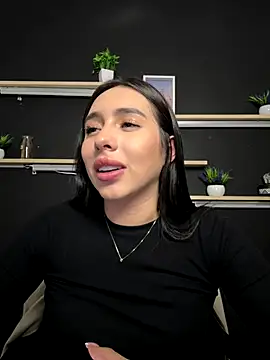 Snapshot of isabella_jade chatting on November 28, 10:34 pm isabella jade online show from November 28, 10:34 pm