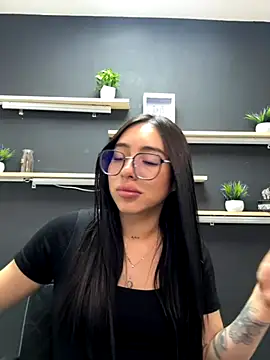 Snapshot of isabella_jade chatting on December 1, 8:47 pm isabella jade online show from December 1, 8:47 pm