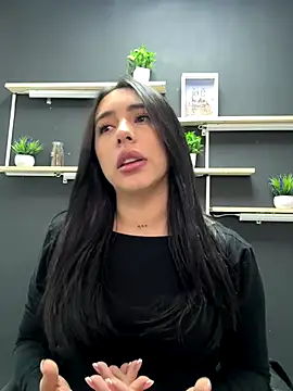 Snapshot of isabella_jade chatting on December 3, 11:36 pm isabella jade online show from December 3, 11:36 pm