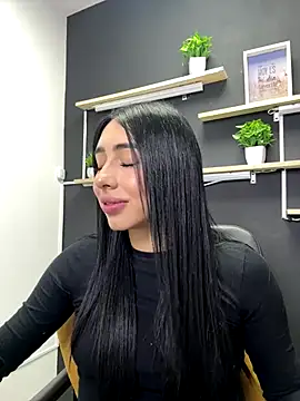 Snapshot of isabella_jade chatting on December 17, 11:11 pm isabella jade online show from December 17, 11:11 pm