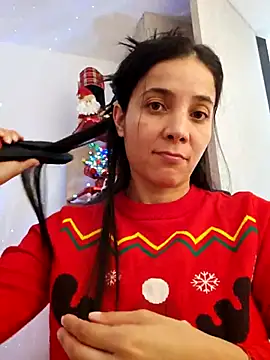 Snapshot of miaeyes chatting on December 24, 5:13 pm miaeyes online show from December 24, 5:13 pm