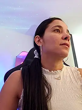 Snapshot of miaeyes chatting on January 13, 4:30 pm miaeyes online show from January 13, 4:30 pm