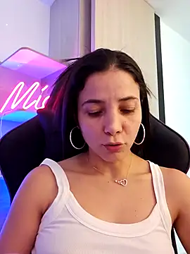 Snapshot of miaeyes chatting on January 18, 4:53 pm miaeyes online show from January 18, 4:53 pm