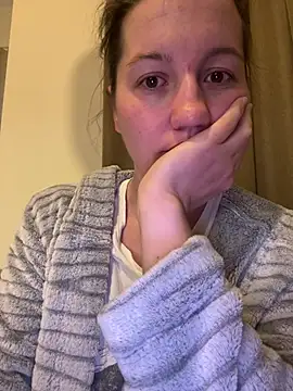 Nicole-Ray online show from March 16, 5:24 am