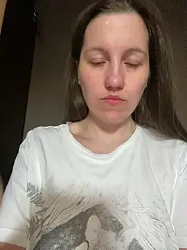 Snapshot of Nicole-Ray chatting on May 4, 5:03 am Nicole-Ray online show from May 4, 5:03 am