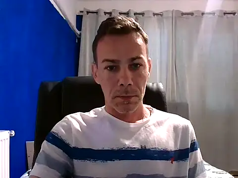 Snapshot of Plasure4you chatting on June 18, 9:09 am Plasure4you online show from June 18, 9:09 am
