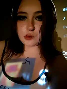 Snapshot of Yammy_Yumi chatting on November 29, 1:30 am Yammy Yumi online show from November 29, 1:30 am