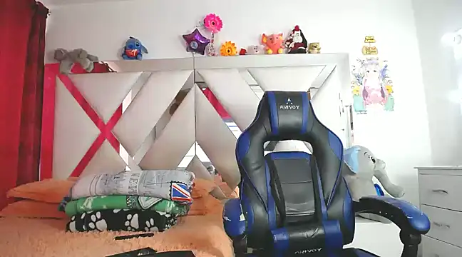 Snapshot of jakson_hot chatting on December 5, 8:33 pm jakson hot online show from December 5, 8:33 pm