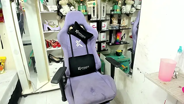 allsson queen online show from March 12, 2:41 am