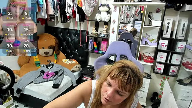 Snapshot of allsson_queen chatting on January 12, 8:47 pm allsson queen online show from January 12, 8:47 pm