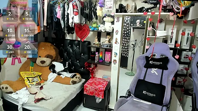 Snapshot of allsson_queen chatting on February 7, 6:00 pm allsson queen online show from February 7, 6:00 pm