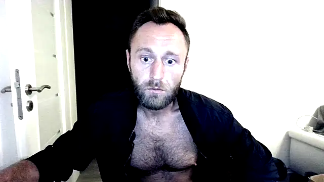 geilehure26 online show from September 16, 7:04 pm