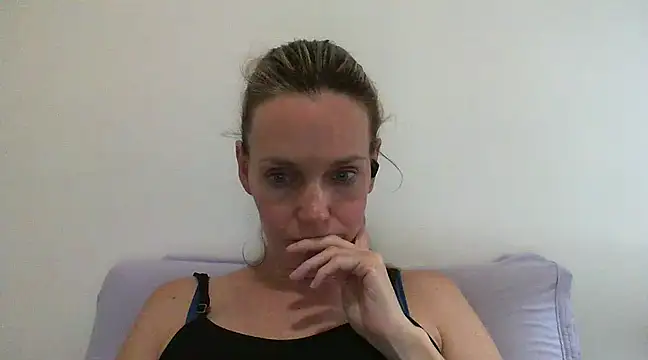 Annylove1 online show from January 17, 12:10 am