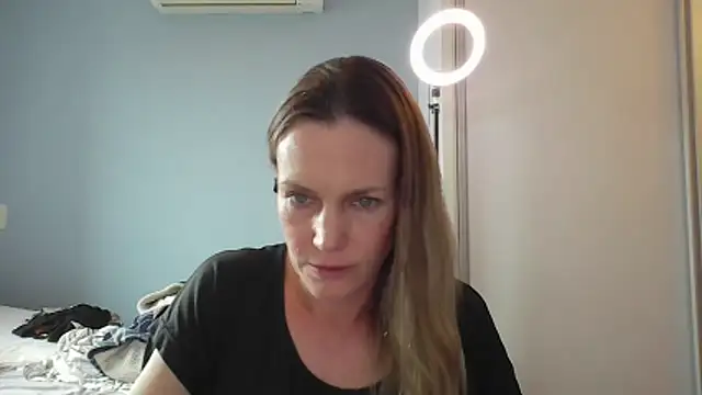 Annylove1 online show from December 19, 4:14 pm