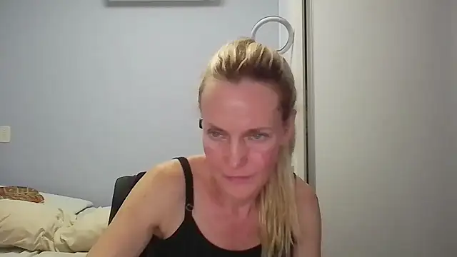 Annylove1 online show from February 16, 12:07 am