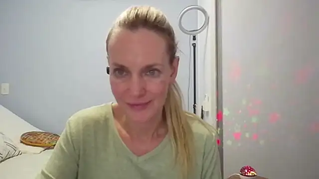 Annylove1 online show from February 22, 1:18 am