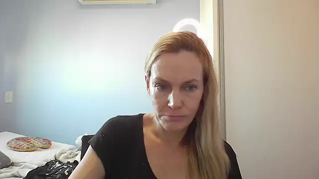 Annylove1 online show from March 24, 10:20 am